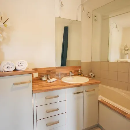 In The Heart Of Central Nice Functional And Cozy Studio For 2pers *